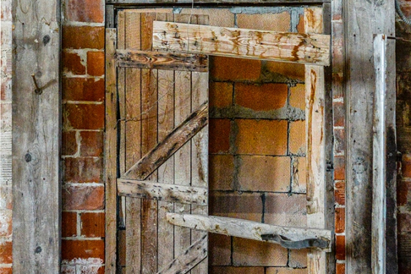 Ⓒ Copyright Jay Mann